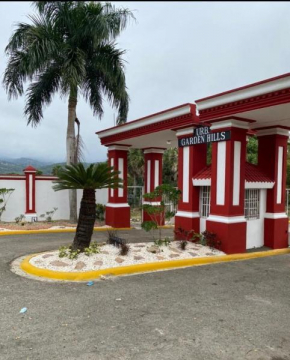 Hermosa casa vacacional con vista a la montaña